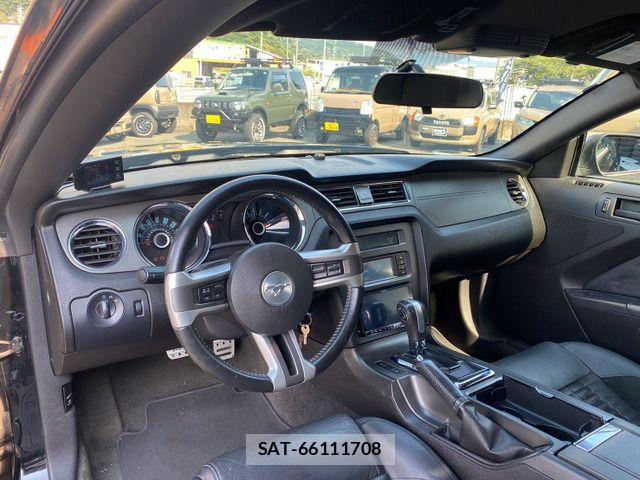 Ford MUSTANG 2012-08 8561944-10
