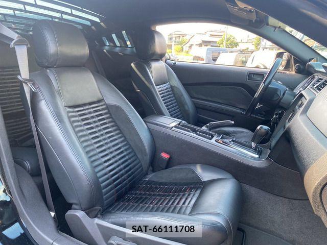 Ford MUSTANG 2012-08 8561944-13