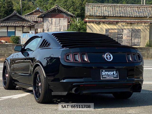 Ford MUSTANG 2012-08 8561944-7