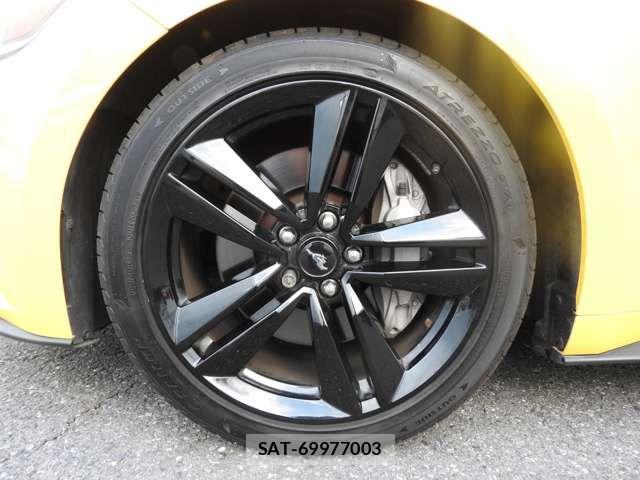 Ford MUSTANG 2015-04 8659151-19