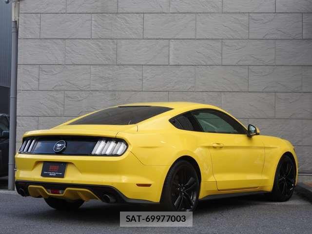 Ford MUSTANG 2015-04 8659151-2