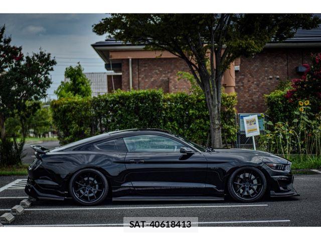 Ford MUSTANG 2020-10 8685573-7