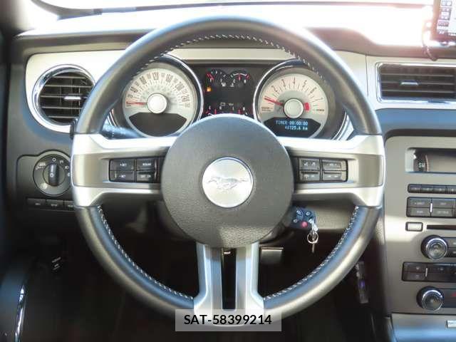 Ford MUSTANG 2012-07 1354199-9