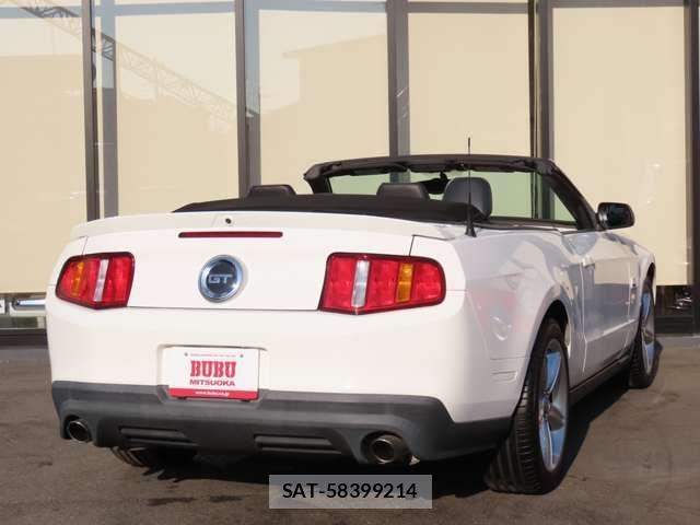 Ford MUSTANG 2012-07 1354199-2