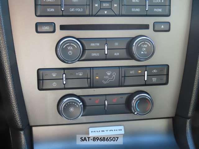Ford MUSTANG 2010-01 1354198-12