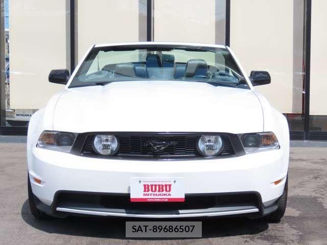 Ford MUSTANG 2010-01 1354198-1