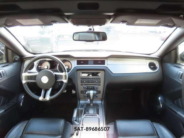 Ford MUSTANG 2010-01 1354198-4