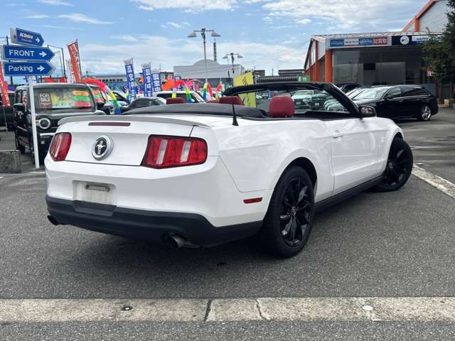 Ford MUSTANG 2012-01 1463287-10