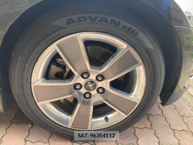 Ford MUSTANG 2011-08 7357801-4