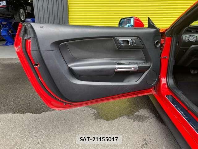 Ford MUSTANG 2015-12 8742207-15