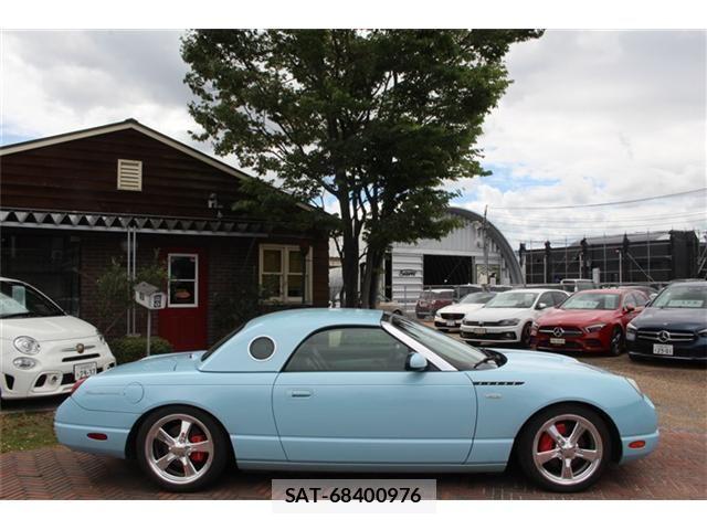 Ford Thunderbird 2004-05 8438136-11