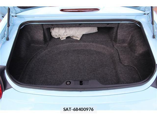Ford Thunderbird 2004-05 8438136-15
