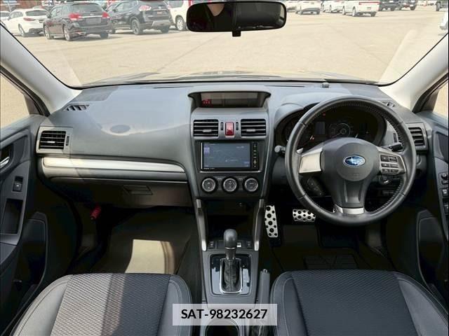 Subaru FORESTER 2014-02 6304179-1