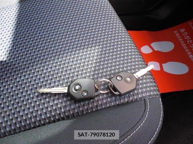 Subaru FORESTER 2017-02 6671379-26