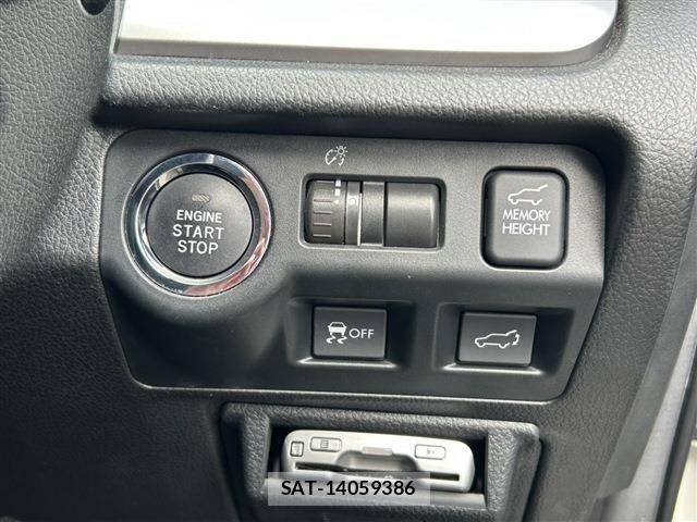 Subaru FORESTER 2013-10 6716165-11