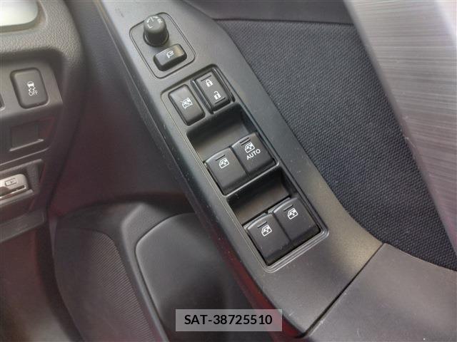 Subaru FORESTER 2013-05 6716166-25