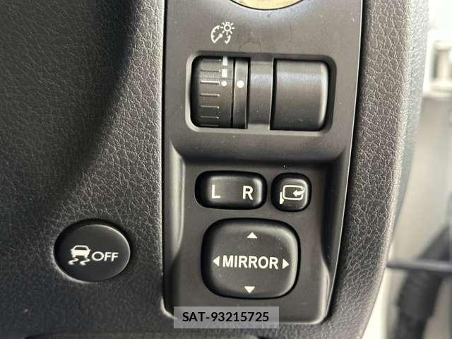 Subaru FORESTER 2011-12 6814971-11