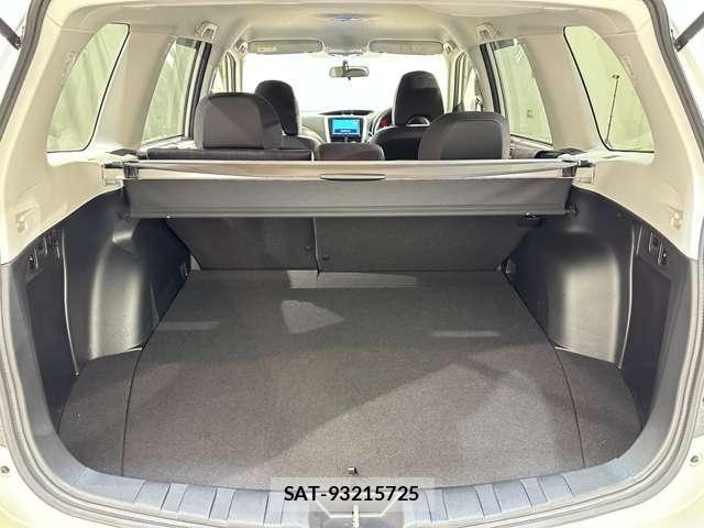 Subaru FORESTER 2011-12 6814971-26