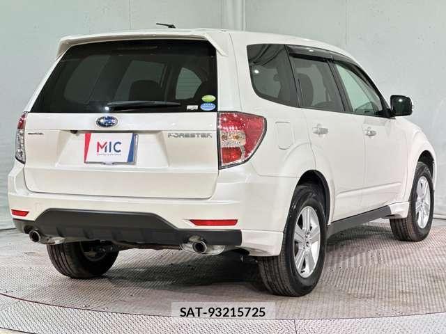 Subaru FORESTER 2011-12 6814971-4