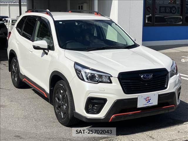 Subaru FORESTER 2019-06 6814957-14