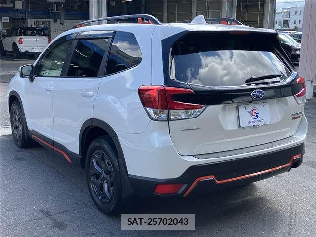 Subaru FORESTER 2019-06 6814957-16