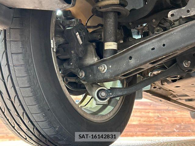Subaru FORESTER 2019-06 6905272-19