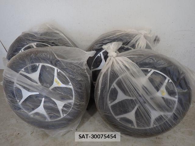 Subaru FORESTER 2017-12 6905257-24