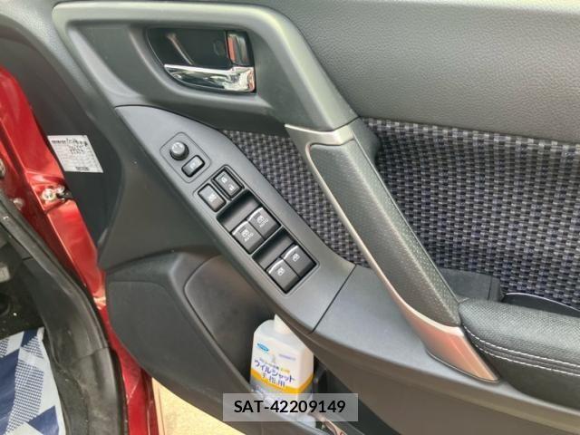 Subaru FORESTER 2017-11 6905324-18