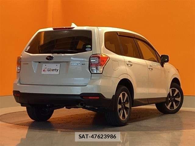Subaru FORESTER 2017-05 6905314-12