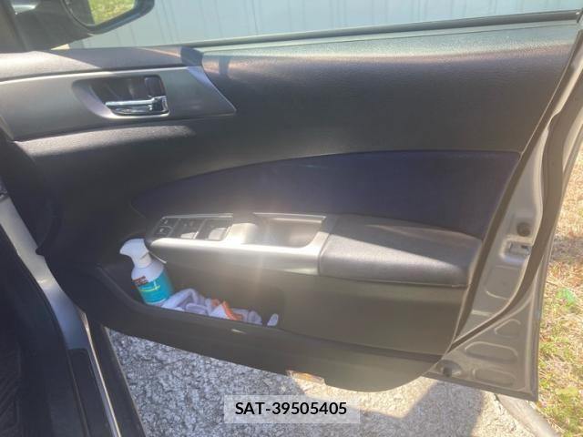 Subaru FORESTER 2012-02 6905332-13