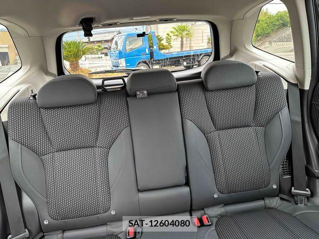 Subaru FORESTER 2022-04 6993642-15