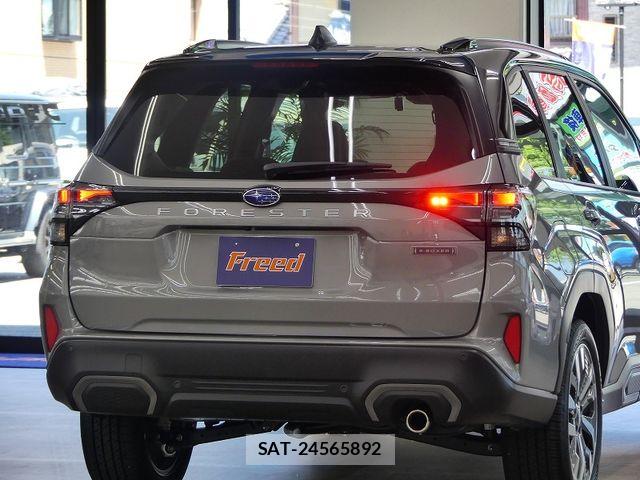 Subaru FORESTER 2025-11 6993668-9
