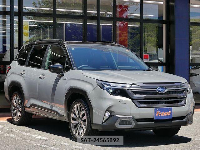 Subaru FORESTER 2025-11 6993668-4