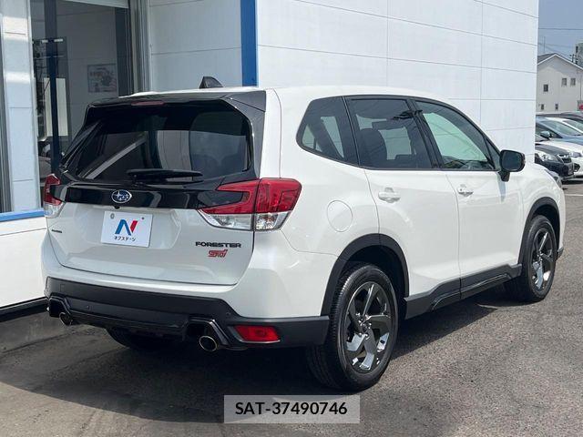 Subaru FORESTER 2024-10 7020488-17