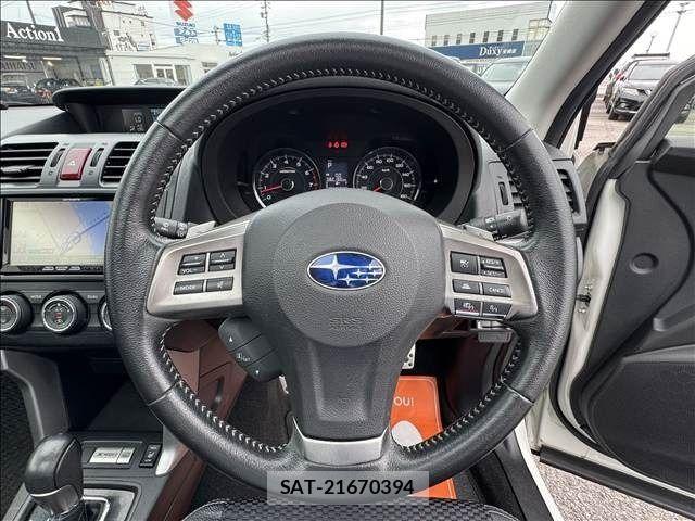 Subaru FORESTER 2012-12 7218726-11