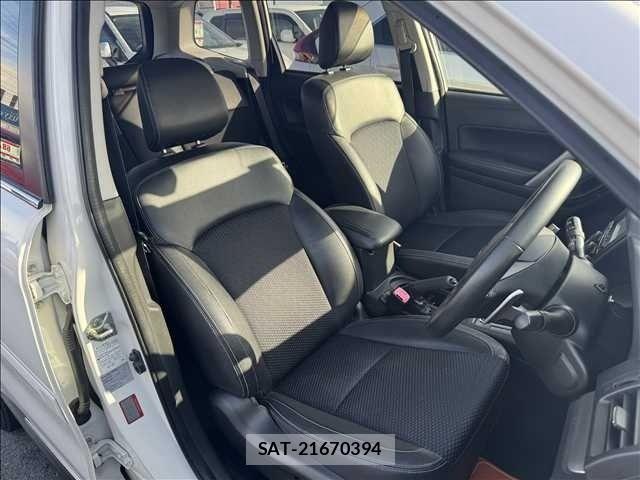 Subaru FORESTER 2012-12 7218726-8