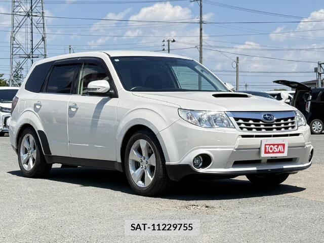 Subaru FORESTER 2012-01 7218728-19