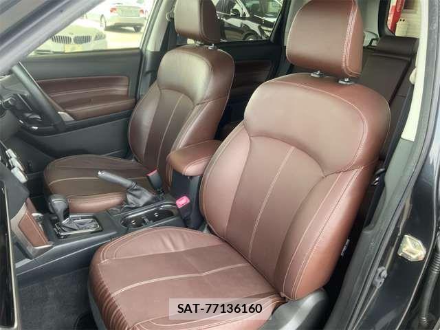 Subaru FORESTER 2017-03 7218774-13
