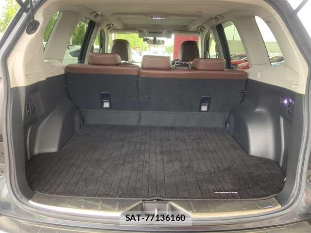 Subaru FORESTER 2017-03 7218774-16