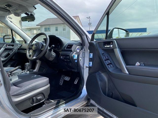 Subaru FORESTER 2015-06 7218754-12