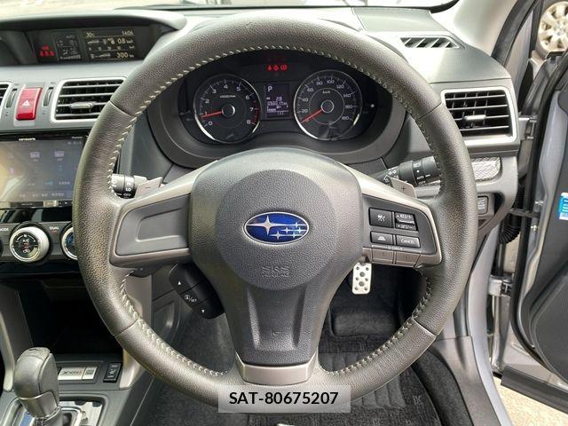 Subaru FORESTER 2015-06 7218754-21