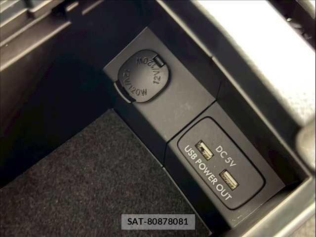 Subaru FORESTER 2016-08 7218773-25