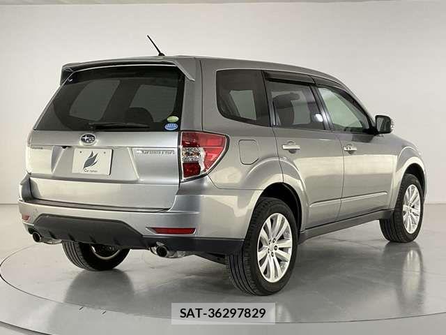 Subaru FORESTER 2011-03 7218722-5