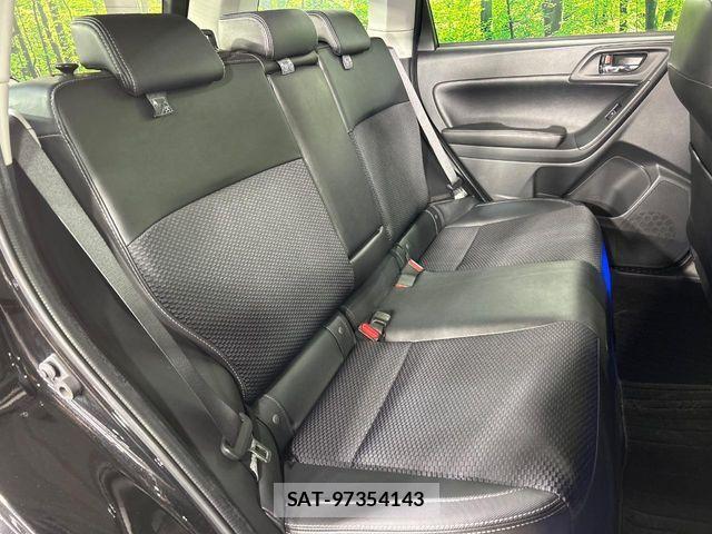 Subaru FORESTER 2017-06 7218777-11