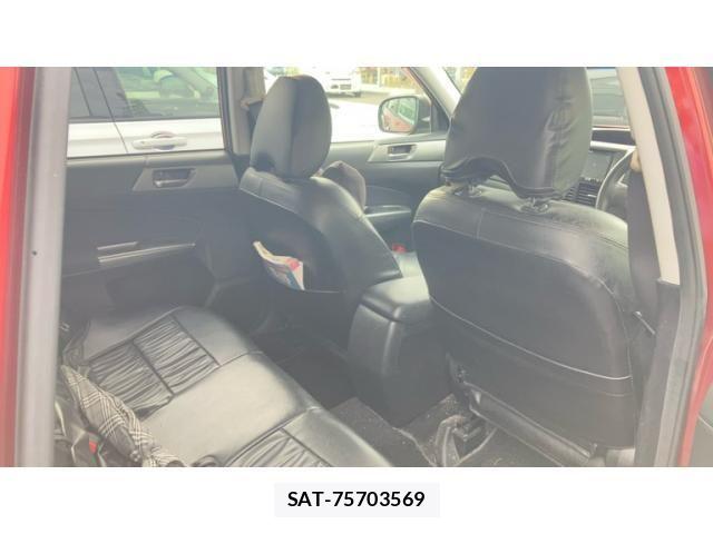 Subaru FORESTER 2012-04 7218725-26