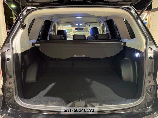 Subaru FORESTER 2017-04 7218779-10