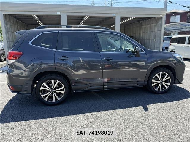 Subaru FORESTER 2018-07 7218786-10