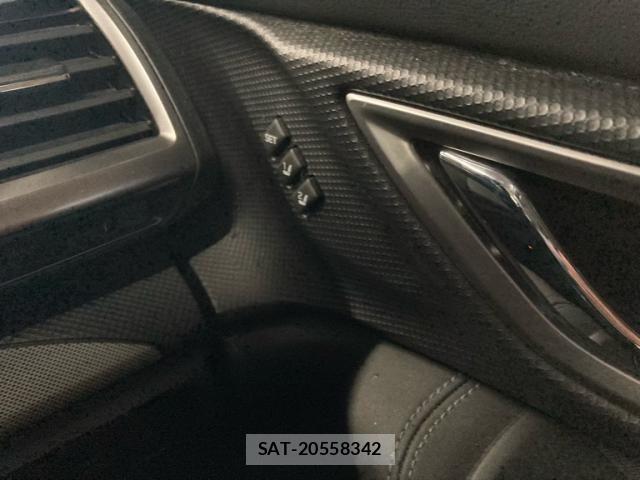 Subaru FORESTER 2019-09 7250844-17