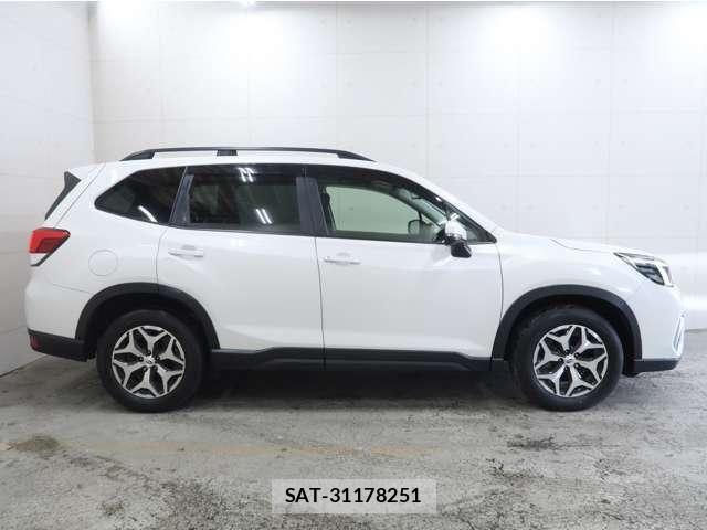 Subaru FORESTER 2018-08 7250843-11