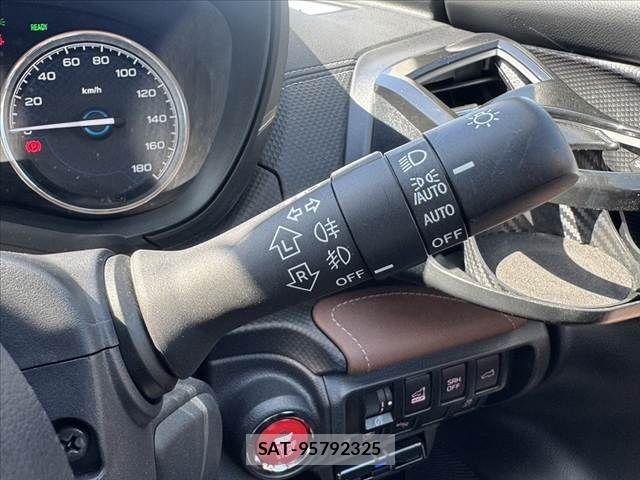 Subaru FORESTER 2022-11 7250824-25